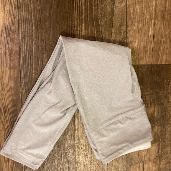 New Balance Leggings Gray M READ DESCRIPTION - Picture 3 of 3